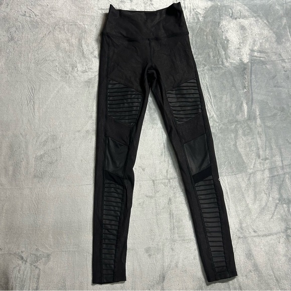 Alo Yoga High-Waist Moto Leggings Black Womens Athleisure Mesh Size XS. - Picture 1 of 10